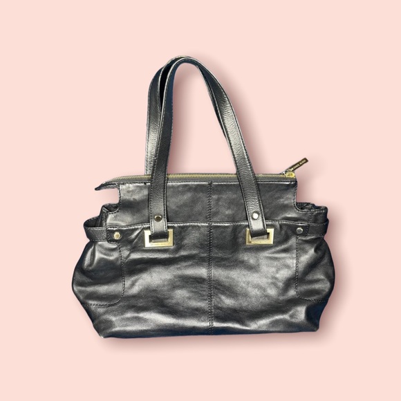 Michael Kors Black‎ Leather Shoulder Bag Gold Accents - Picture 1 of 3